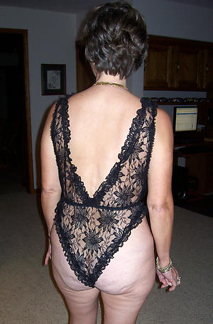 women with big asses posing unvarnished