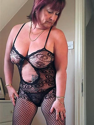 slutty aged lady in pantyhose