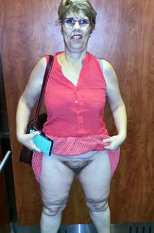 elder woman upskirt private pics