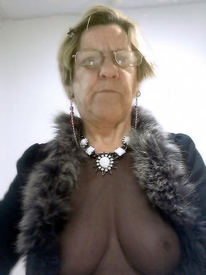 nude pics of older granny pussy