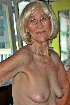 amateur experienced women scanty photos