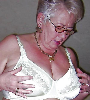 xxx granny lingerie porn pics