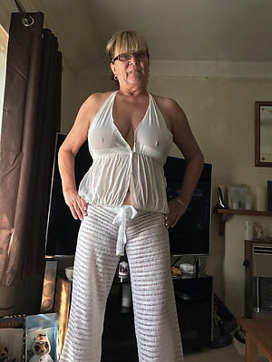 naked older wife porn photos