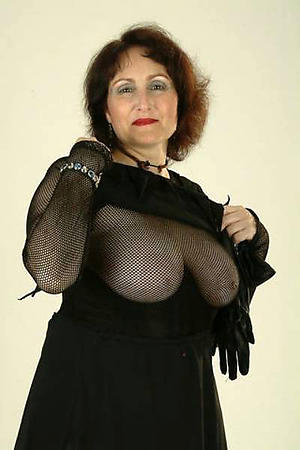 beautiful ancient pussy posing nude