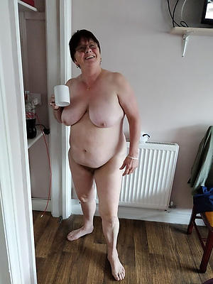 naked elderly column in glasses amateur pics
