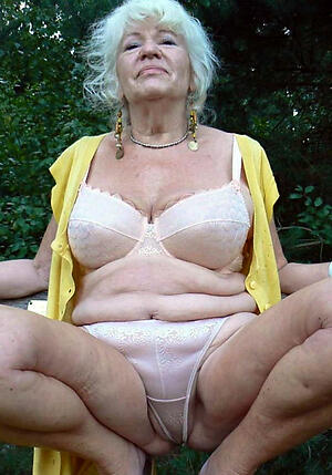porn pics of nude older ladys