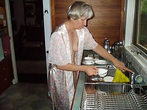 hot older wifes love posing nude