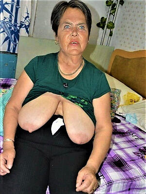 old saggy granny tits hot porn pic