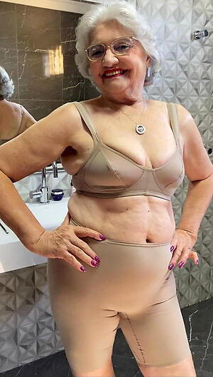 unorthodox pics of hot cougar grannies
