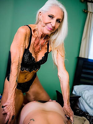 older skinny pussy lay pics