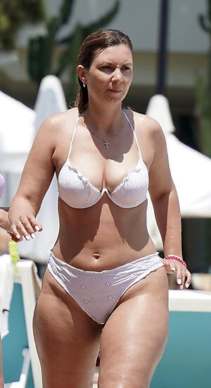 granny bikinis porn pics