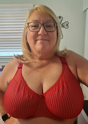 photoshooting round morose old grannys