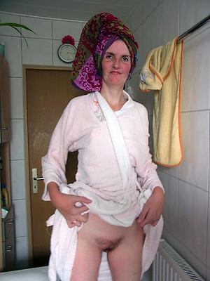 free elder statesman women over 60 love posing nude