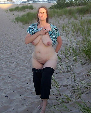 hot curvy older body of men show off