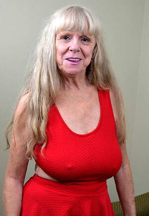 blonde mature granny homemade picture