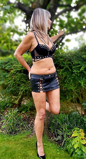 matured erotic images