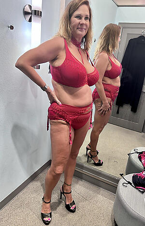 horny grannies in lingerie porn pics