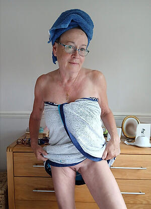 sexy patriarch women home show off