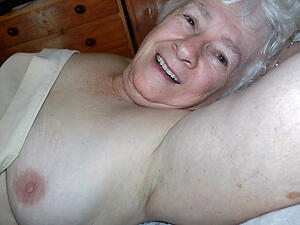 photoshooting with accurate gilf hot