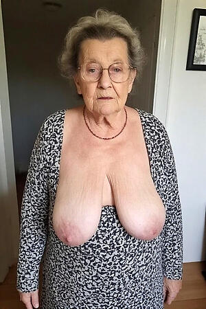amateur older women beside saggy tits porn