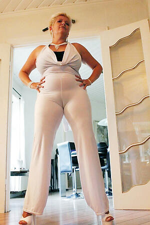 sexy Swiss granny cameltoe porn pics
